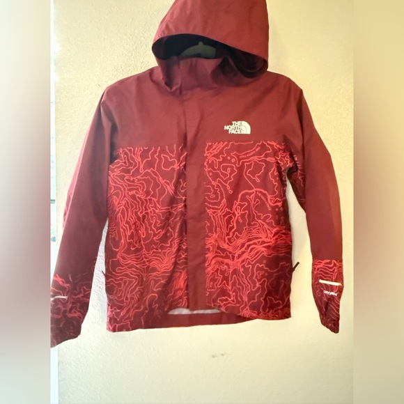 The North Face Other - The North Face Burgundy Jacket with Contour Design
Like new